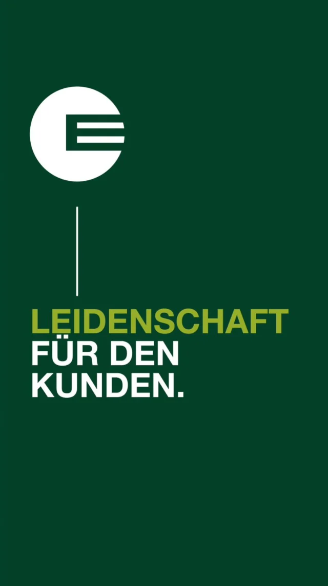 MIT LEIDENSCHAFT FÜR DEN KUNDEN

Als Vertriebsleiter verantwortet Heiko den gesamten Verkauf und die Angebotserstellung bei uns. 

Was ihn auch nach vielen Jahren im Betrieb täglich antreibt?

Zum einen die Arbeit mit dem faszinierenden Werkstoff Holz, den man schon riecht, sobald man das Sägewerk betritt. 

Zum anderen ist es der direkte, persönliche Kundenkontakt. Nach so langer Zeit im Familienbetrieb kennt man viele Kunden persönlich und arbeitet partnerschaftlich zusammen.

#SägewerkEchtle #Weißtanne #Kundenkontakt #Nordach